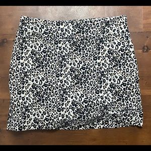 Versona leopard mini skort